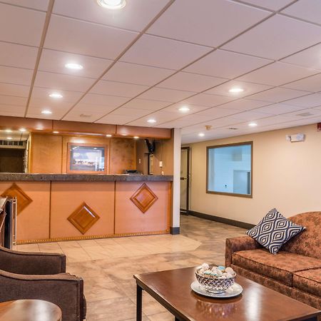 Best Western Inn & Suites Онтаріо Екстер'єр фото