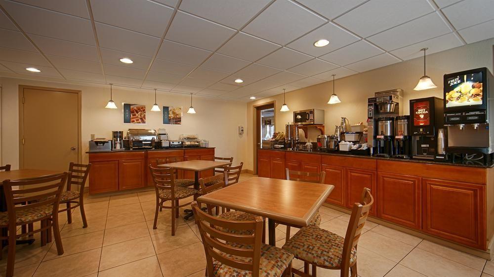 Best Western Inn & Suites Онтаріо Екстер'єр фото
