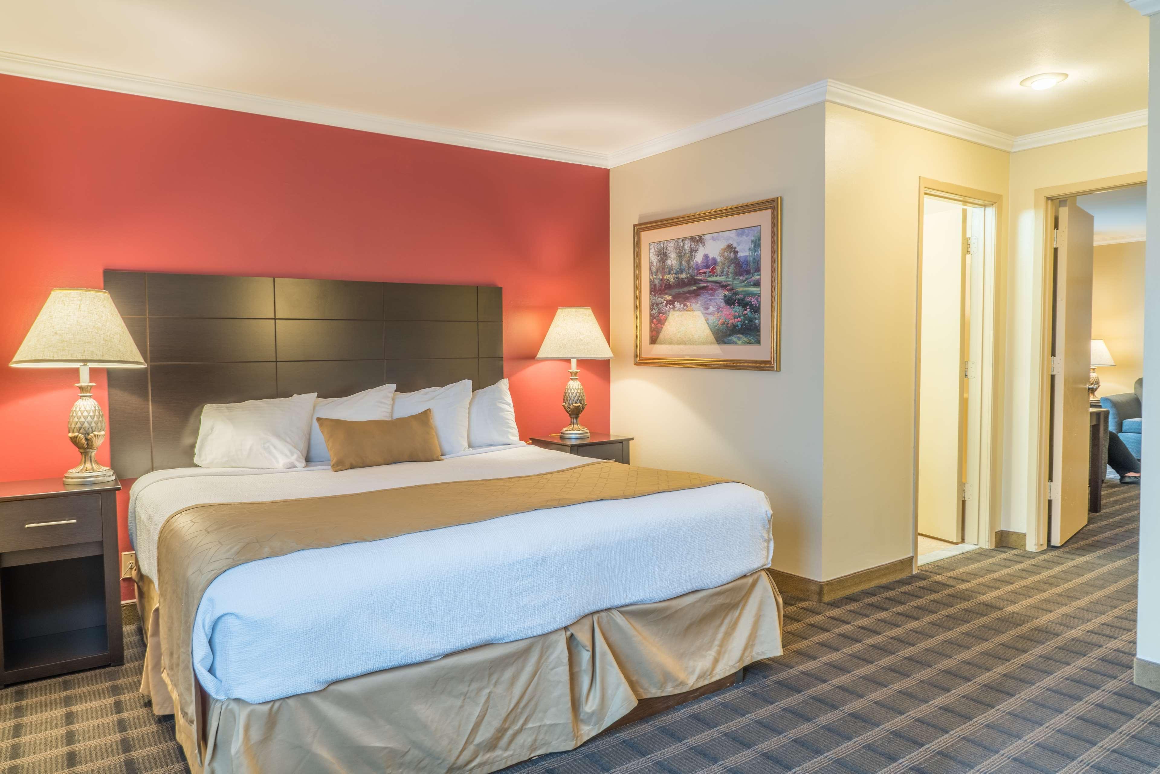 Best Western Inn & Suites Онтаріо Екстер'єр фото