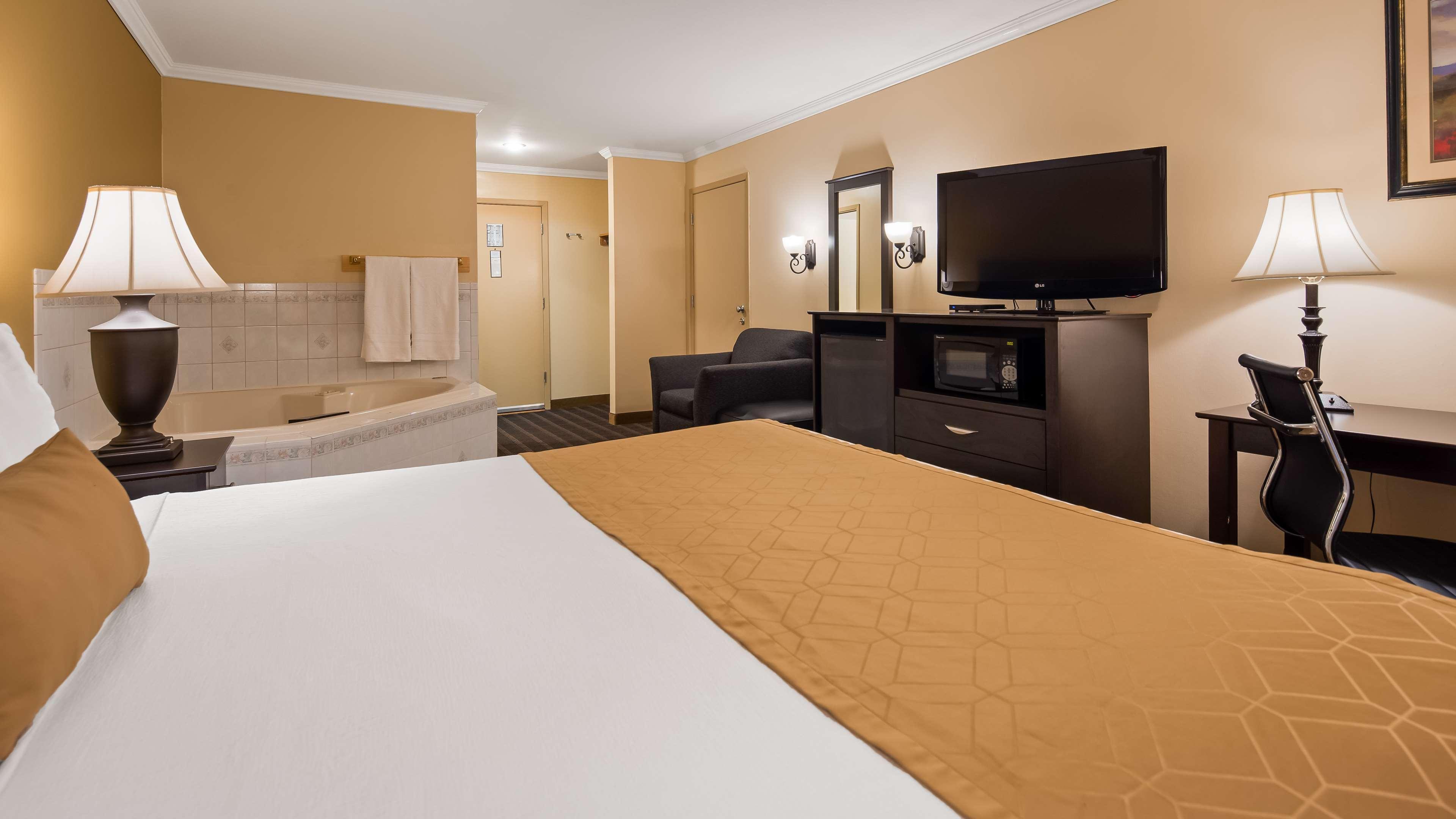 Best Western Inn & Suites Онтаріо Екстер'єр фото